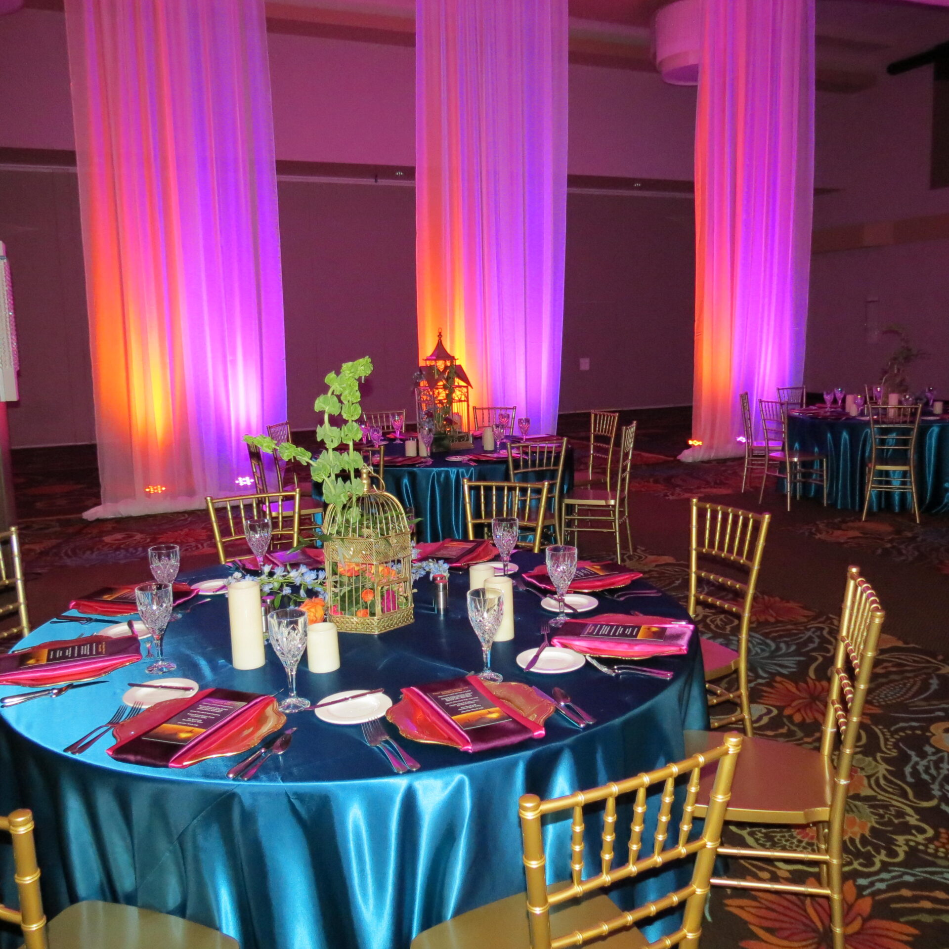 Oasis Hotel & Convention Center